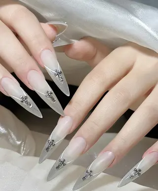 ネイル エリ🫧 nail池袋東口のネイルデザイン