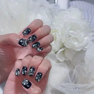 ネイル Queens テイのネイルデザイン