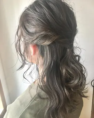 セミロング カラー ヘアアレンジ ハイトーン×髪質改善 KENTAのヘアスタイル