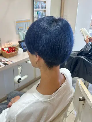 ショート カラー メンズ 佐藤 寧々のヘアスタイル
