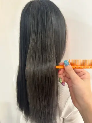 カラー chinatsu 。のヘアスタイル