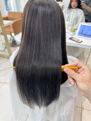 セミロング 中顔面短縮 顔まわり新田大翔のヘアスタイル