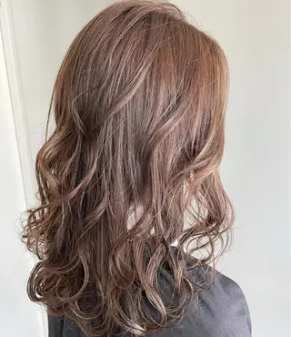 セミロング カラー 心斎橋韓国ボブ 好原良真のヘアスタイル