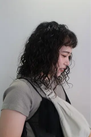 セミロング パーマ カーリーパーマ/ 透明ｶﾗｰ/MIKUのヘアスタイル