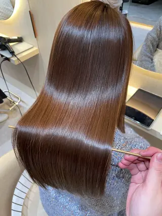 セミロング カラー 縮毛矯正✨🫧 レイヤー川村利幸のヘアスタイル