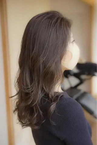 ロング カラー ナガス カズアキのヘアスタイル