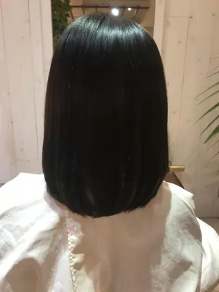 ミディアム 長尾 桃佳のヘアスタイル