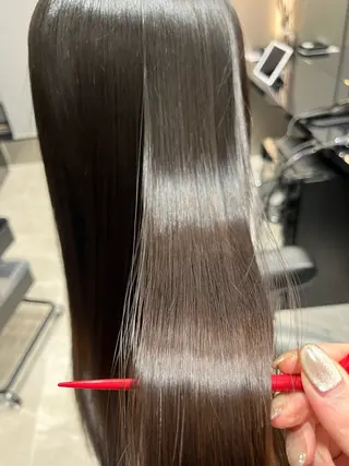 ロング ウスイマイコ カット/ケアカラーのヘアスタイル