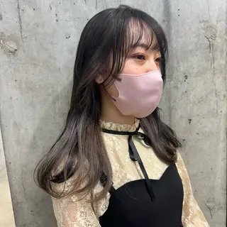 セミロング カラー さとう あやかのヘアスタイル