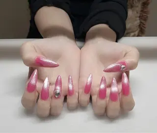 ネイル KARI ネイルサロンのネイルデザイン