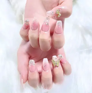 ネイル AKIKO ネイルサロンのネイルデザイン