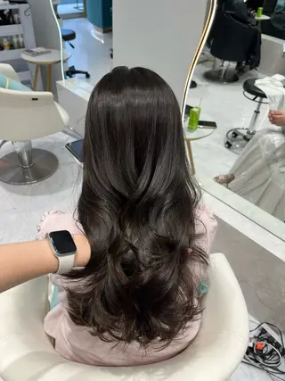 ロング カラー 𝑹𝒊𝒉𝒐🎀 名駅/大人韓国ヘアのヘアスタイル