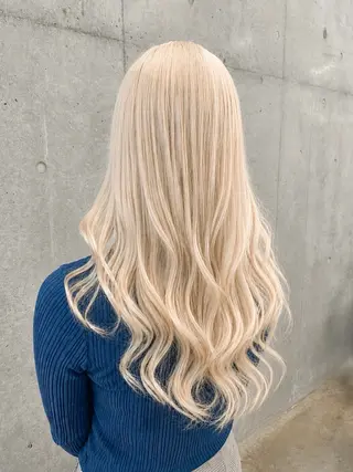 カラー ブリーチカラー×艶 🍨mihoのヘアスタイル