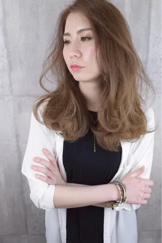 セミロング カラー パーマ ヘアアレンジ キッズ ネイル 恒遠 幸司のヘアスタイル