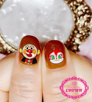 ネイル CROWN プライベートサロンのネイルデザイン