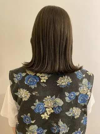 ミディアム カラー vixus mamiのヘアスタイル