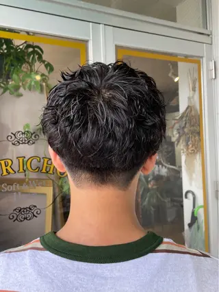 ショート パーマ メンズ ユ カの眉毛・アイブロウイメージ