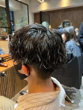 ショート パーマ メンズ 波巻きスパイラルパー マ/シャドウパーマ駿のヘアスタイル