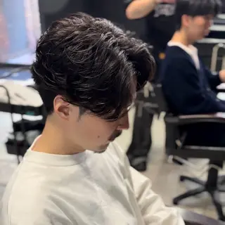 ミディアム パーマ センターパート支持率 No.1【心斎橋】のヘアスタイル