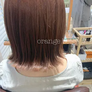 ミディアム カラー ぱつっとボブ/ 小野あかねのヘアスタイル