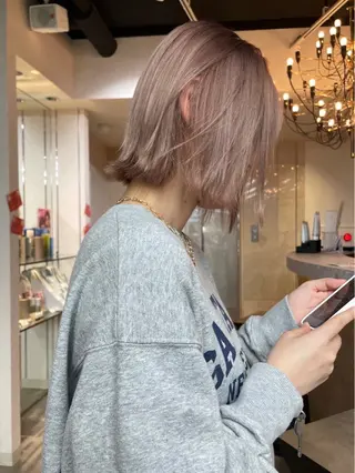 カラー 岩岡 つなみのヘアスタイル