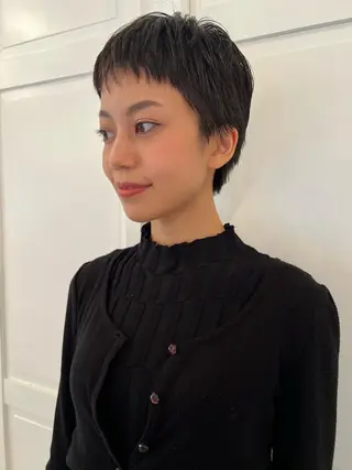 ショート ブリーチカラー🎀 韓国風/寺門美優のヘアスタイル