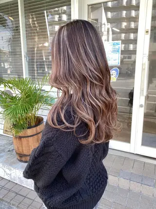 セミロング 山本 茉希のヘアスタイル