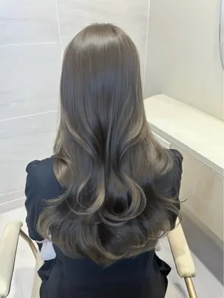 ロング カラー 透明感カラー🌿 グレージュ🐺陽介のヘアスタイル