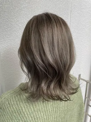 ミディアム カラー 💎赤み消しカラー 特化型デザイナー💎のヘアスタイル