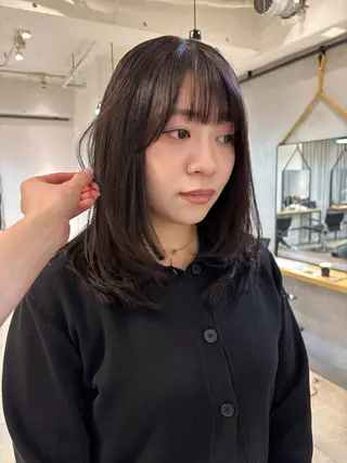 セミロング 盛れる透明感カラー・ momokaのヘアスタイル