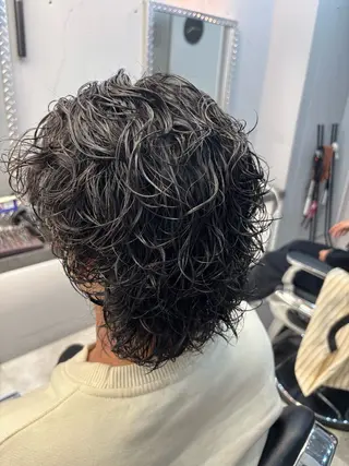セミロング パーマ メンズ特化サロン 高山佑真のヘアスタイル