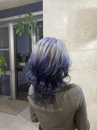 セミロング カラー ブリーチカラー🎀 LiLi🫧のヘアスタイル