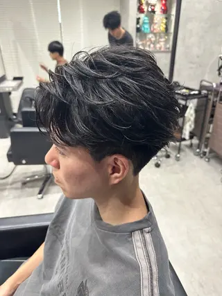 ショート パーマ メンズ ユウ🪄 パーマ指名No1のヘアスタイル