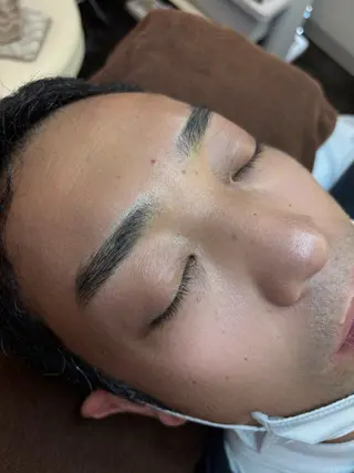 メンズ アイブロウ サロンドリズ(Salon de Riz)所属・sayaka. .の眉毛・アイブロウイメージ