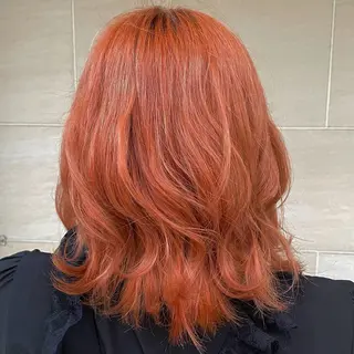ミディアム 透明感/ハイトーン ／レッドカラー🍓のヘアスタイル