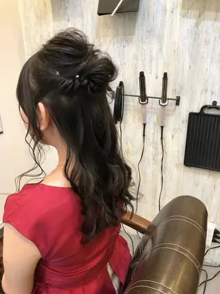 セミロング ヘアアレンジ 北堀江【HUE】 アオキ　コータのヘアスタイル