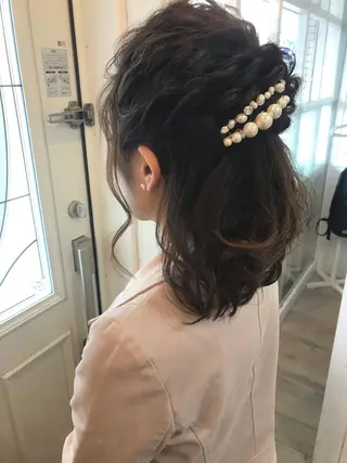 ミディアム ヘアアレンジ 秋月 亜耶のヘアスタイル