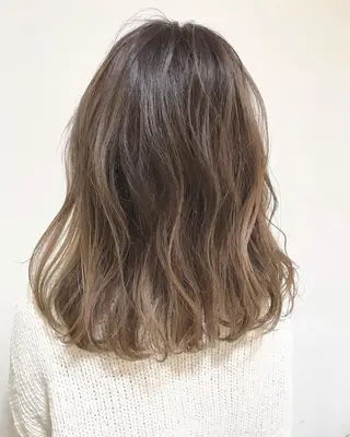 セミロング カラー Miru by INCE HAIRのヘアスタイル