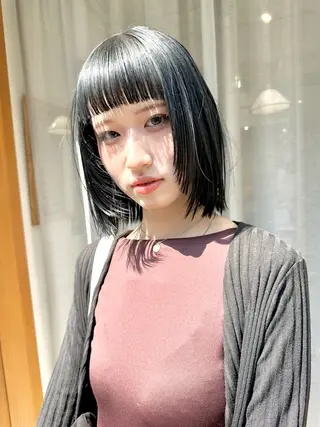 ショート カラー kai .のヘアスタイル