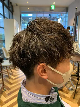 ミディアム パーマ 庄司 茉里愛のヘアスタイル