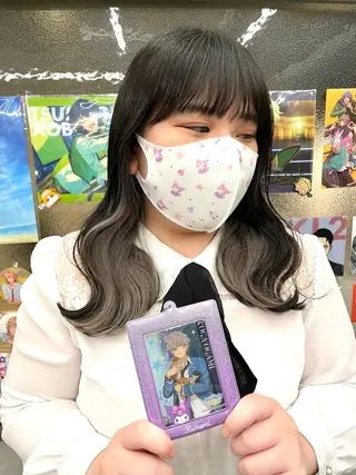 セミロング カラー インナーカラー 推し ブリーチ  髪質改善のヘアスタイル