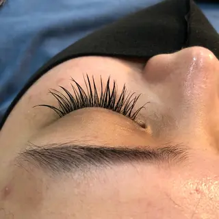 セミロング マツエク・マツパ 《LB》ラブリエ Nail&eyeのマツエク・マツパデザイン