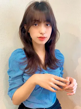 セミロング 大人可愛いレイヤー 大田のヘアスタイル