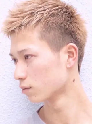 ショート カラー メンズ AKI アキのヘアスタイル