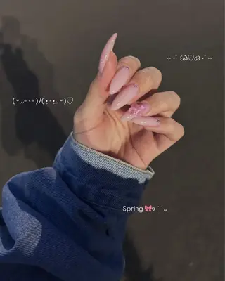 ネイル mikoto 🎀 艶々美フォルムのネイルデザイン