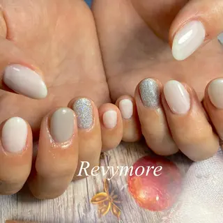 ミディアム ネイル nail salon Revymoreのネイルデザイン