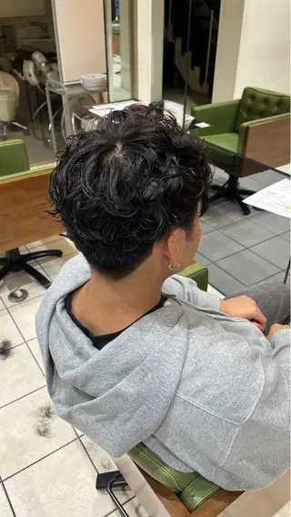 パーマ メンズ ふかや まりかのヘアスタイル