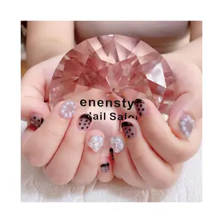 ショート ネイル 👑enen style👑のネイルデザイン