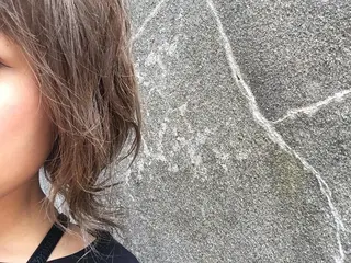 ミディアム カラー YAP！HAIR トコツメアヤノのヘアスタイル