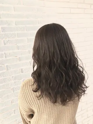 セミロング カラー 宮下 浩一のヘアスタイル
